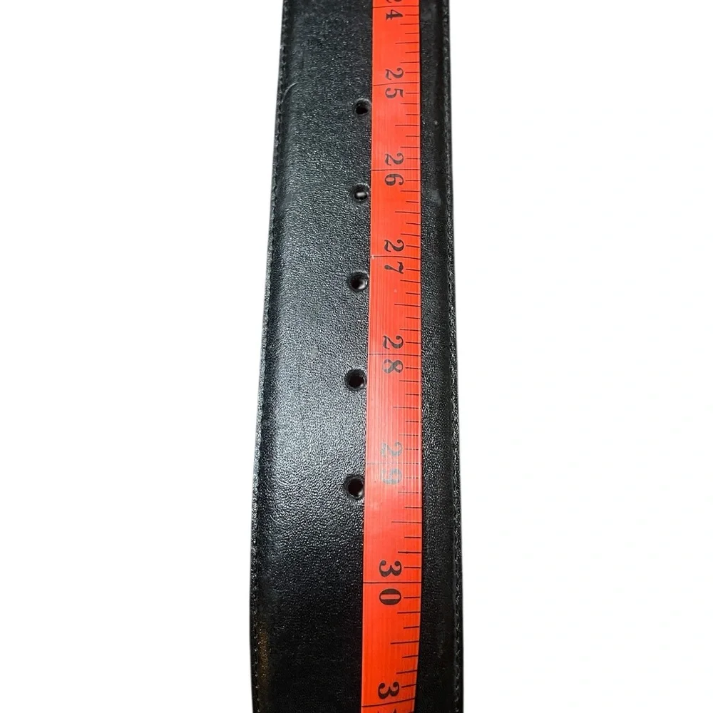 Classic Black Leather Belt with Gold Buckle vintage Y2K Small - Picture 5 of 7